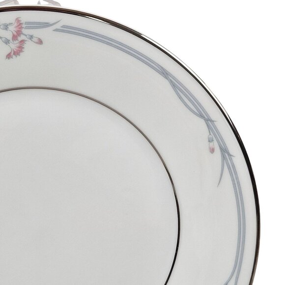 Royal Doulton Carnation H5084 4 Bread And Butter Plates Fine Bone China 1982 - Picture 7 of 7